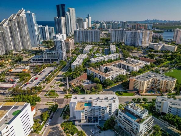 17800 Atlantic Blvd 402, Sunny Isles Beach FL 33160