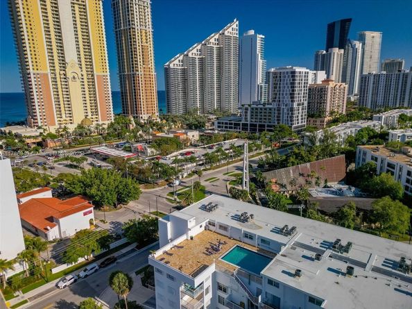 17800 Atlantic Blvd 402, Sunny Isles Beach FL 33160