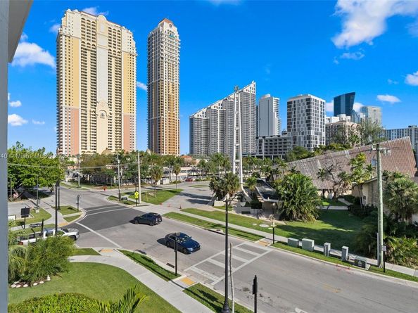 17800 Atlantic Blvd 402, Sunny Isles Beach FL 33160