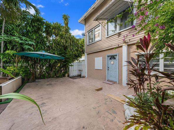 137 NE 46th St, Miami FL 33137