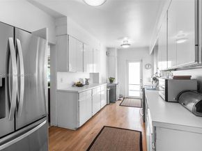 5965 Alton Rd, Miami Beach FL 33140