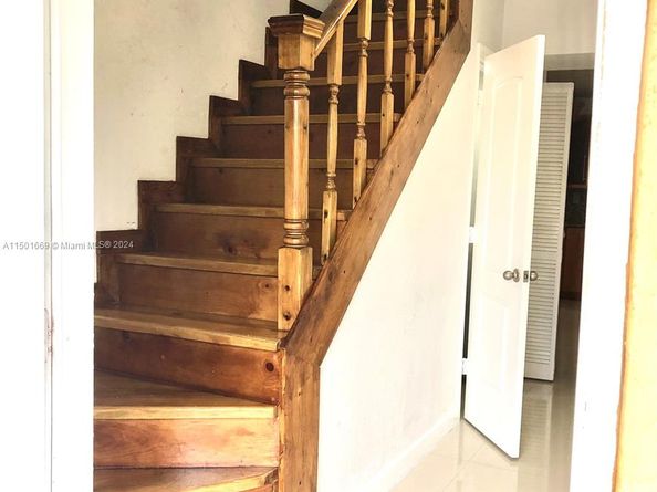 9633 SW 20th Ter 9633, Miami FL 33165