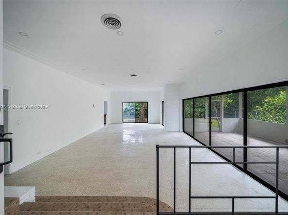 253 Bal Cross Dr, Bal Harbour FL 33154