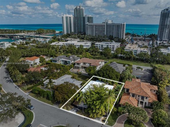 253 Bal Cross Dr, Bal Harbour FL 33154