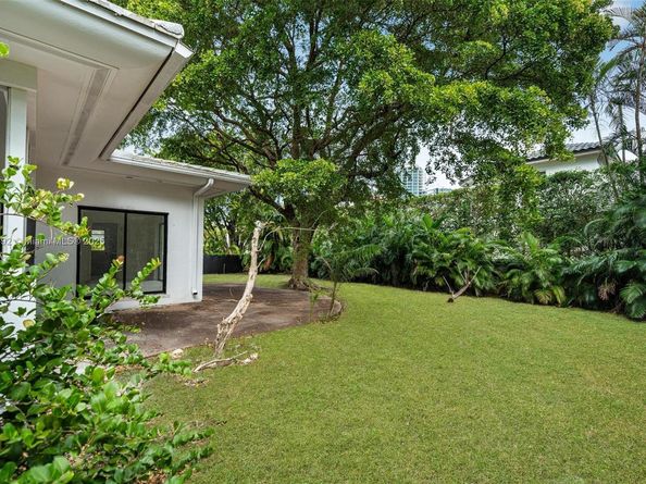 253 Bal Cross Dr, Bal Harbour FL 33154