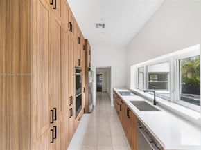 253 Bal Cross Dr, Bal Harbour FL 33154