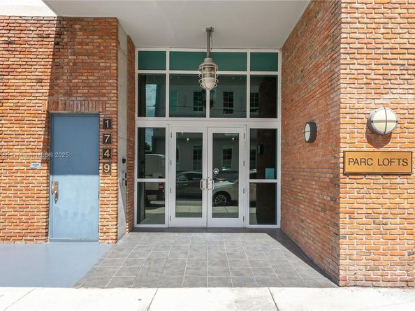 1749 NE Miami Ct 405, Miami FL 33132