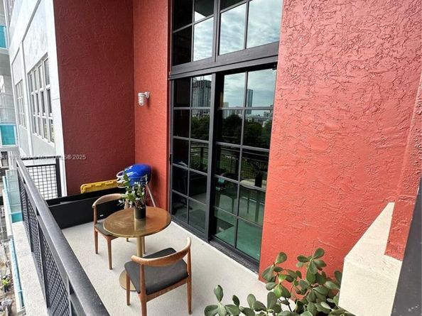 1749 NE Miami Ct 405, Miami FL 33132