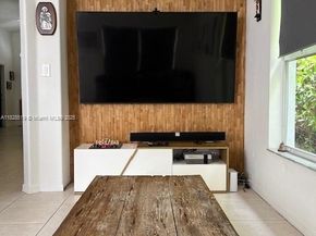 1988 SE 12th St, Homestead FL 33035