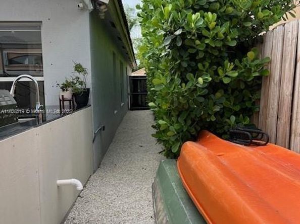 1988 SE 12th St, Homestead FL 33035