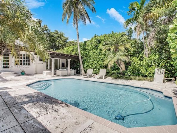 1161 Sunset Dr, Coral Gables FL 33143
