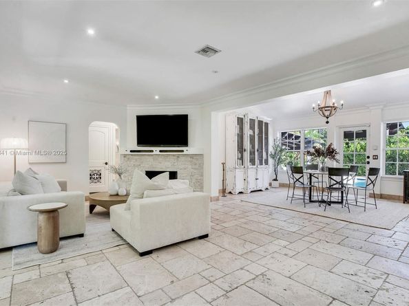 1161 Sunset Dr, Coral Gables FL 33143