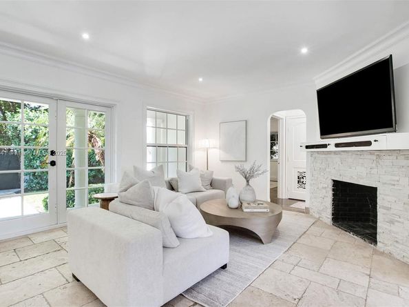 1161 Sunset Dr, Coral Gables FL 33143