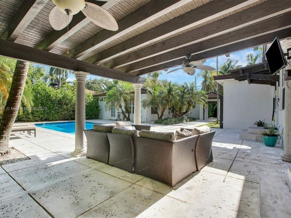 1161 Sunset Dr, Coral Gables FL 33143