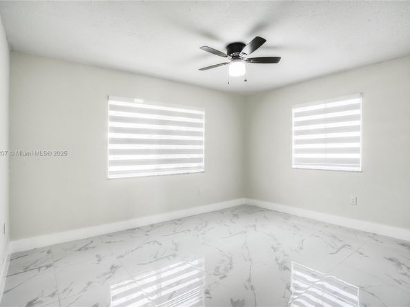 3060 NW 203rd Ter, Miami Gardens FL 33056