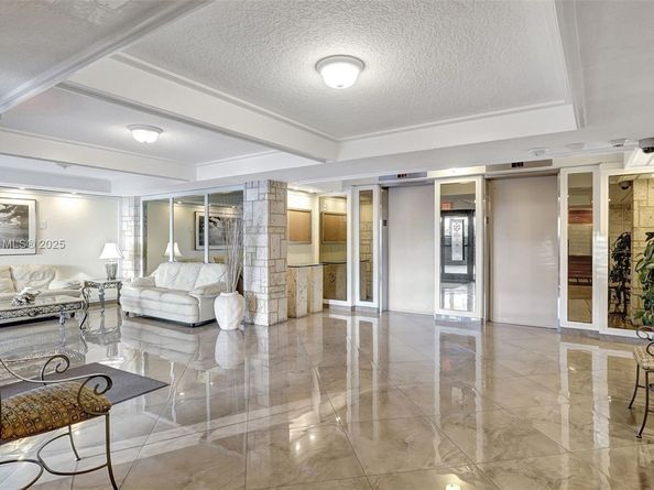 322 Buchanan St 907, Hollywood FL 33019