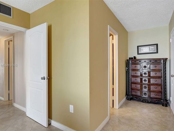 322 Buchanan St 907, Hollywood FL 33019