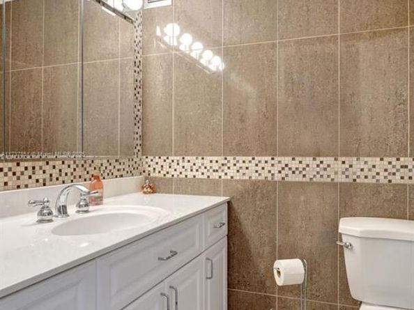 322 Buchanan St 907, Hollywood FL 33019