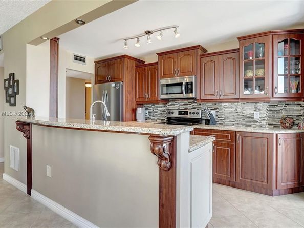 322 Buchanan St 907, Hollywood FL 33019