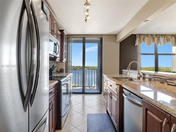 322 Buchanan St 907, Hollywood FL 33019