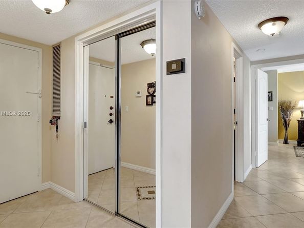 322 Buchanan St 907, Hollywood FL 33019