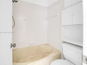 3553 Magellan Cir 3171, Aventura FL 33180