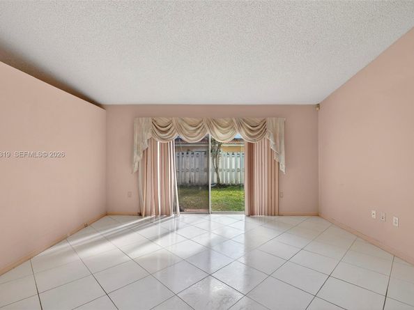 1306 NW 125th Ter, Sunrise FL 33323
