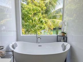 1895 NE 118th Rd, North Miami FL 33181