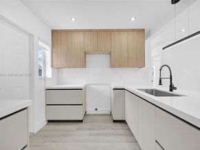 12621 NW 22nd Ct, Miami FL 33167