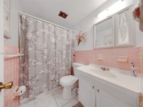 815 SW 10th Ter 6V, Hallandale Beach FL 33009