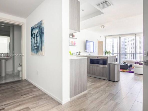 801 S Miami Ave 1703, Miami FL 33130