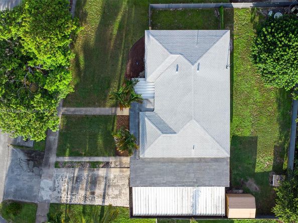 1220 NW 88th St, Miami FL 33147
