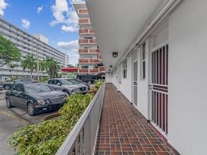 3660 NE 166th St 114, North Miami Beach FL 33160
