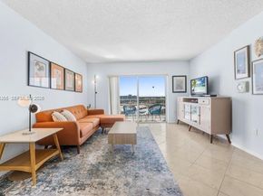 3850 Washington St 910, Hollywood FL 33021