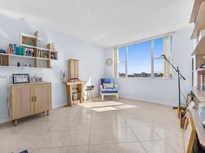 3850 Washington St 910, Hollywood FL 33021