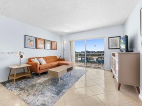 3850 Washington St 910, Hollywood FL 33021