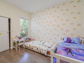 1868 Harbor View Cir, Weston FL 33327