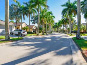 1868 Harbor View Cir, Weston FL 33327