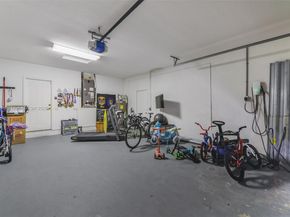 1868 Harbor View Cir, Weston FL 33327