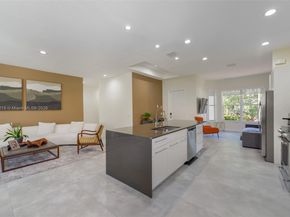 1868 Harbor View Cir, Weston FL 33327