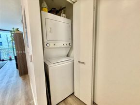 201 SW 17th Rd 304, Miami FL 33129