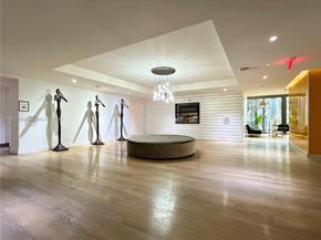 201 SW 17th Rd 304, Miami FL 33129