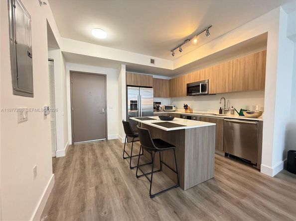 201 SW 17th Rd 304, Miami FL 33129