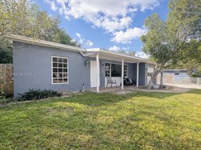 5724 Mckinley St, Hollywood FL 33021