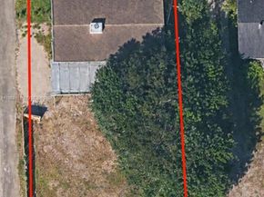 5724 Mckinley St, Hollywood FL 33021