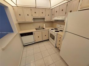 257 S Cypress Rd 438, Pompano Beach FL 33060