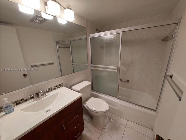 257 S Cypress Rd 438, Pompano Beach FL 33060
