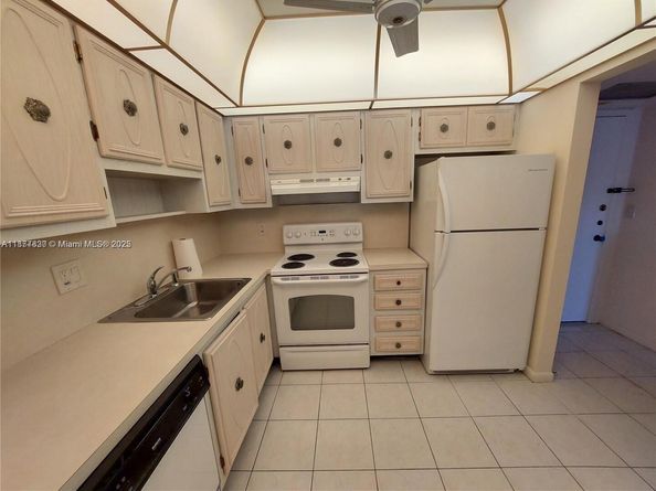 257 S Cypress Rd 438, Pompano Beach FL 33060