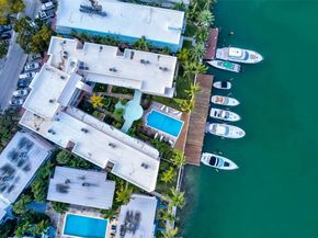 6881 Bay Dr 7, Miami Beach FL 33141