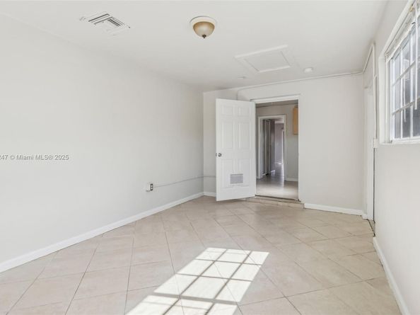 1700 SW 5th Ave, Pompano Beach FL 33060